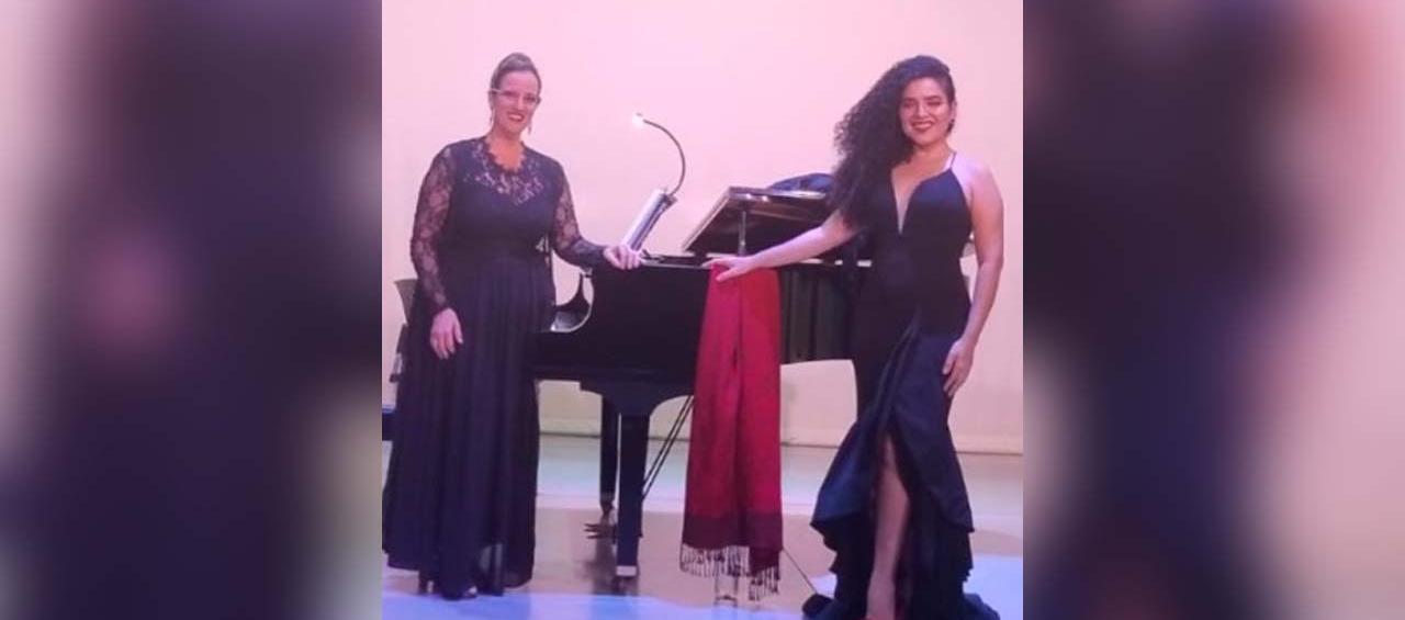 Yamira Rodríguez y Zeidy Bornacelli en uno de los tres conciertos en Puebla, México