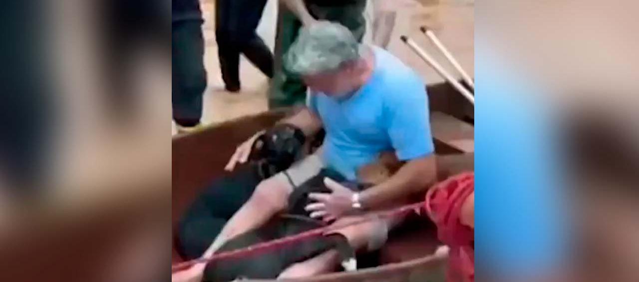 Hombre rescató a sus cuatro perros.