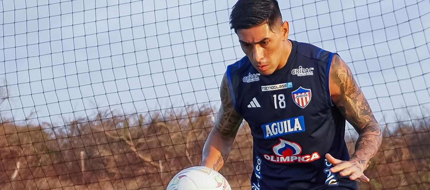 Emmanuel Olivera, defensa argentino del Junior. 