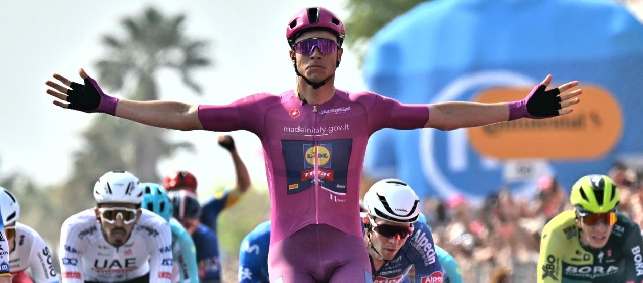 Jonathan Milan logró su segunda victoria en la presente edición del Giro. 