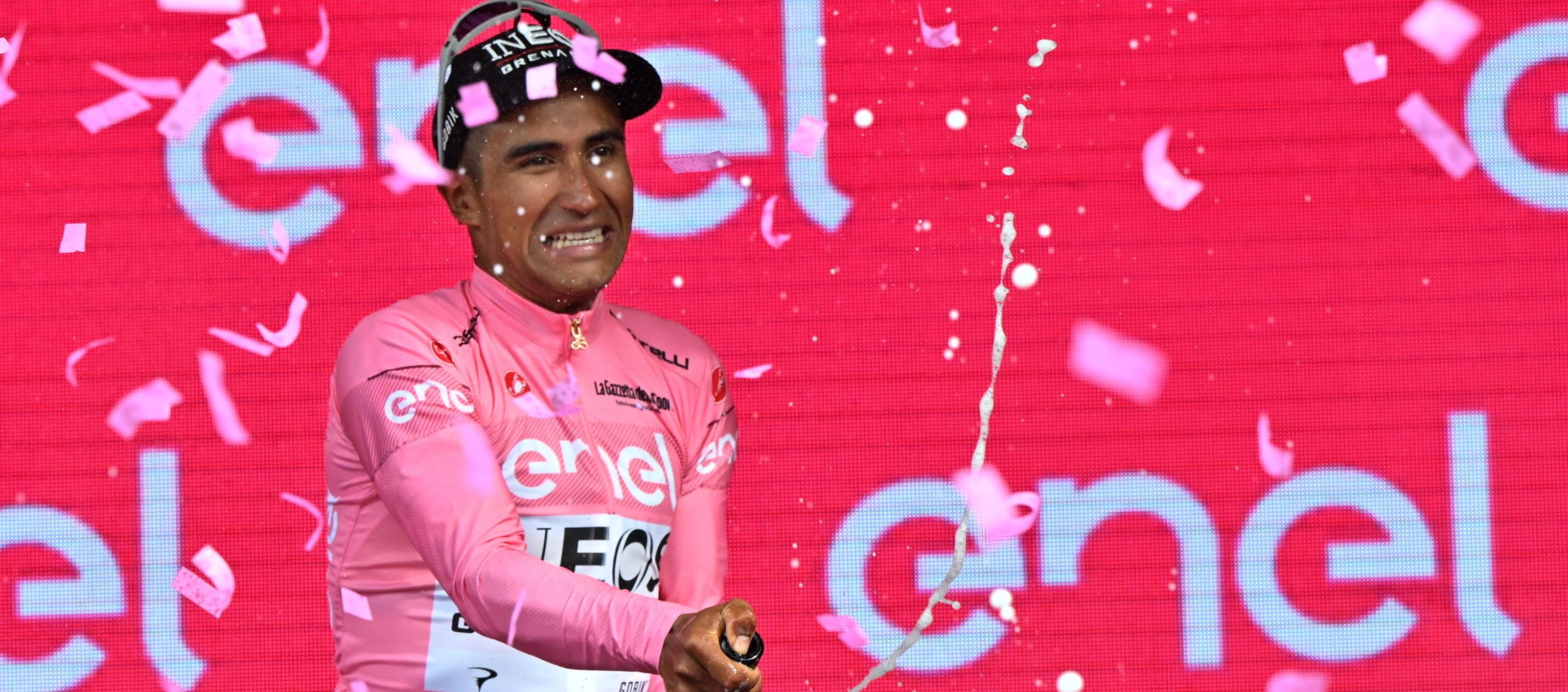 El ecuatoriano Jhonatan Narváez, con la maglia rosa tras ganar la primera etapa.