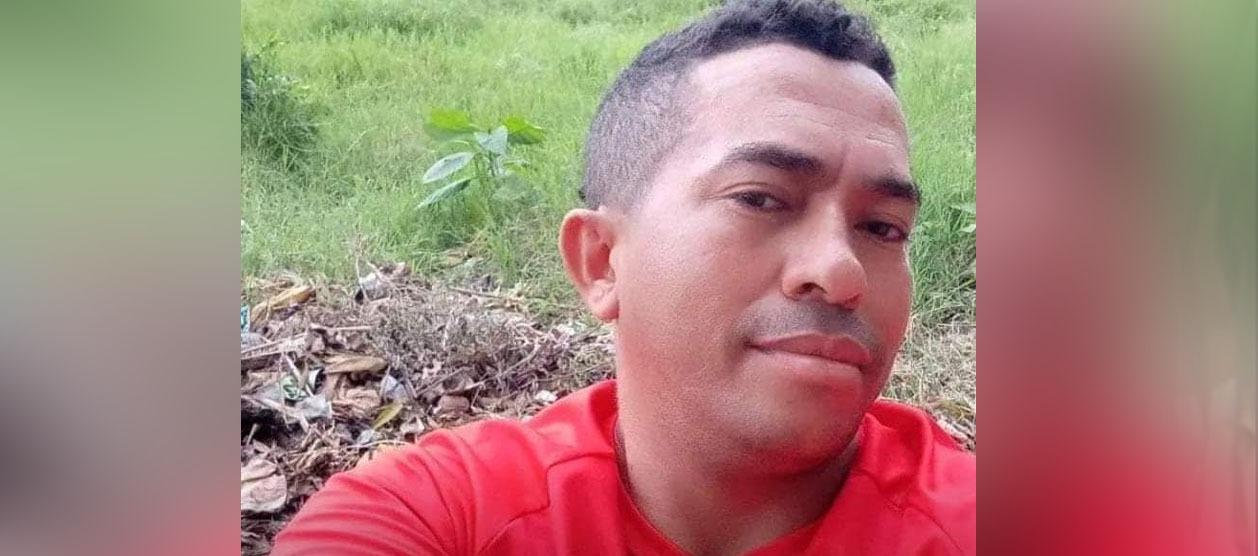  Deivis de Hoyos Martínez.