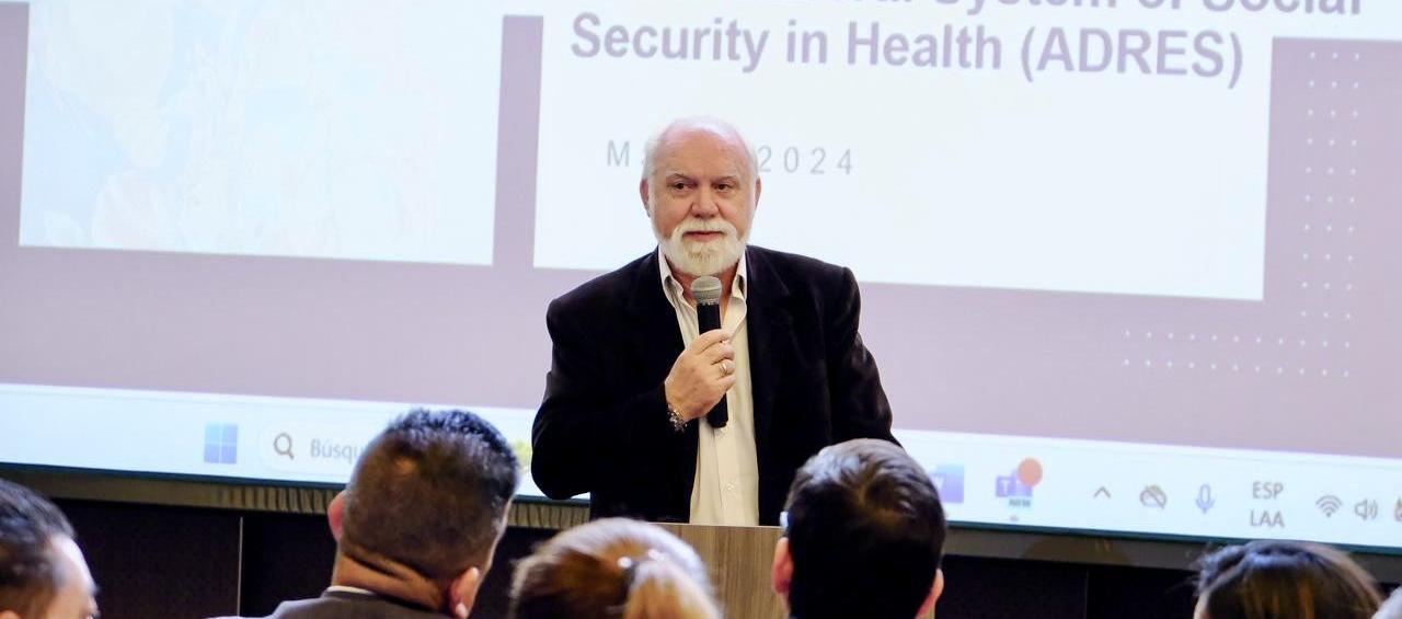 El director de la Adres, Félix León Martínez Martín.