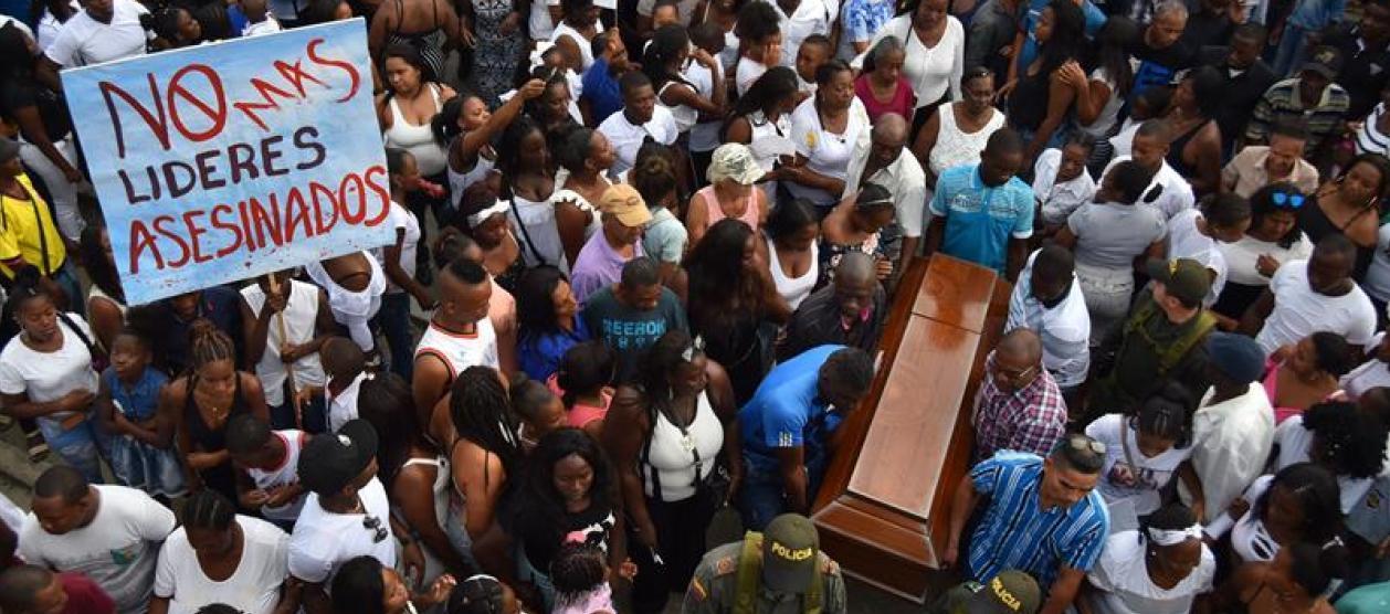 Sepelio líder social asesinado. 
