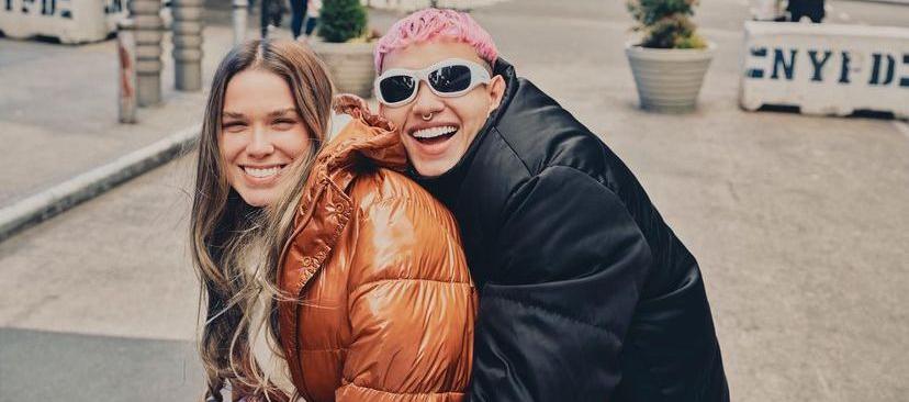 El cantante Beéle junto a Camila Rodríguez.