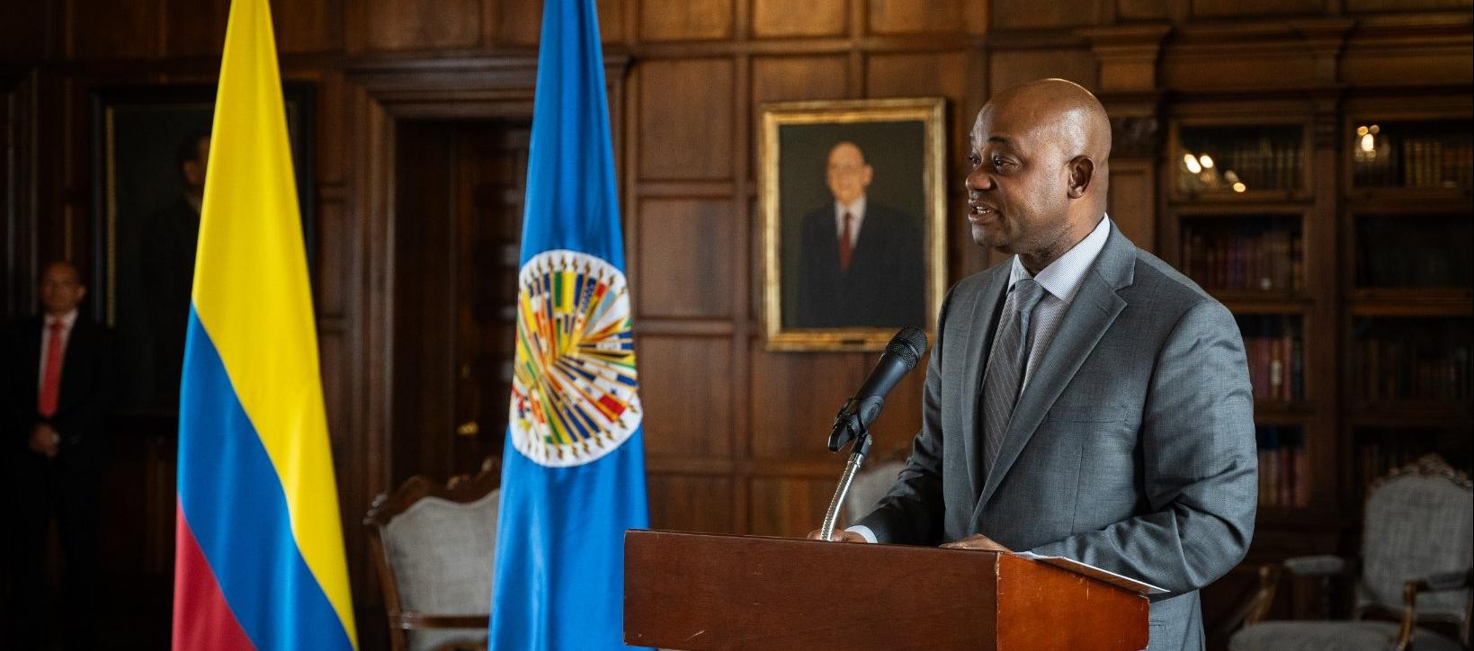 Canciller Luis Gilberto Murillo.