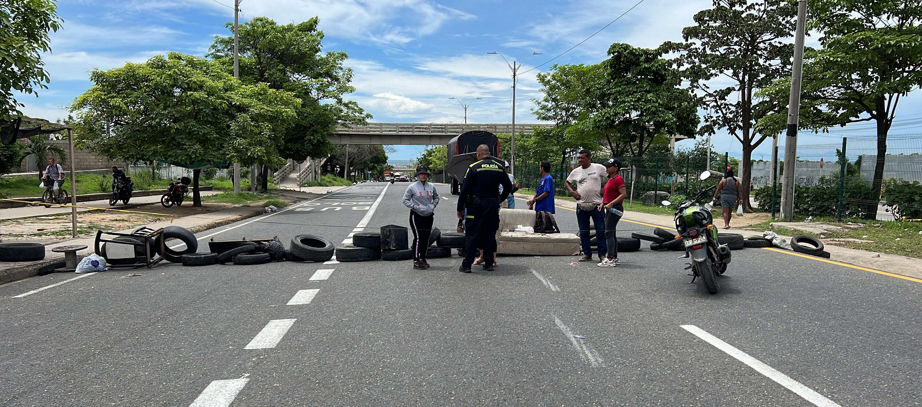 Bloqueo en la Avenida Circunvalar.