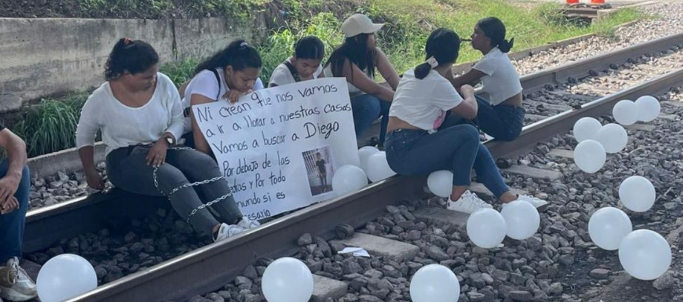 Desesperados por la falta de avances en la investigación, sus familiares han tomado una medida extrema.