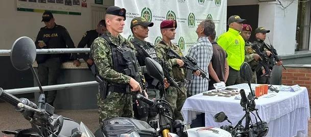 Ejército y Policía trabajan de la mano.