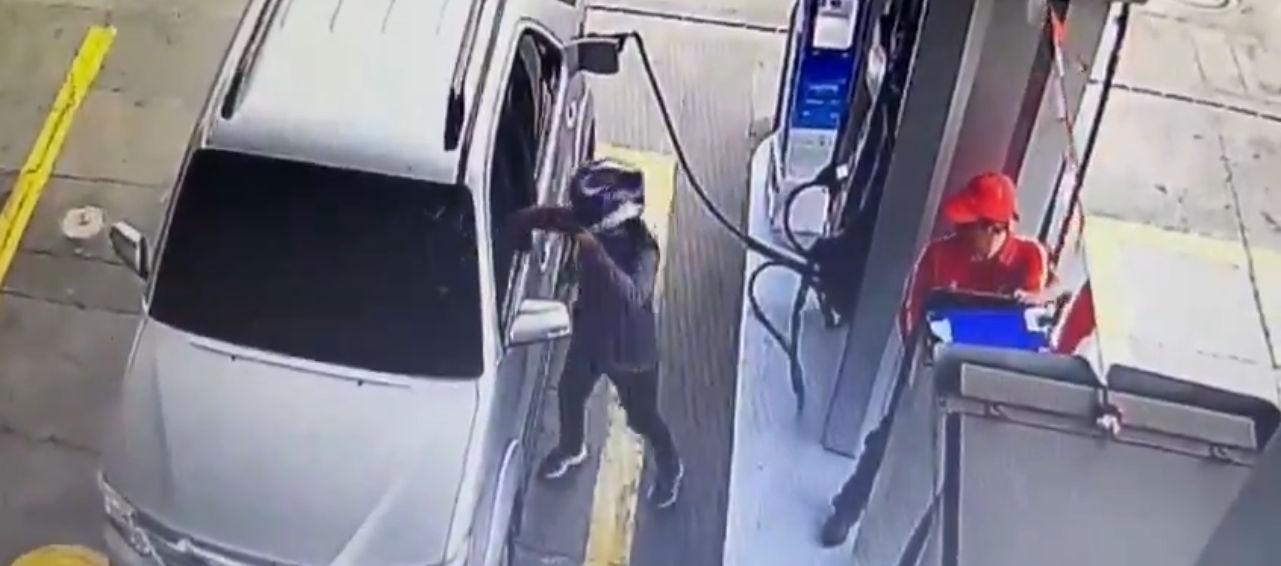 Hombre víctima de fleteo.