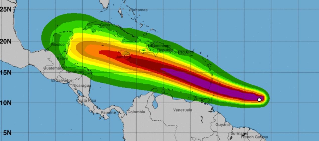 La trayectoria que tendrá el huracán por el Mar Caribe. 
