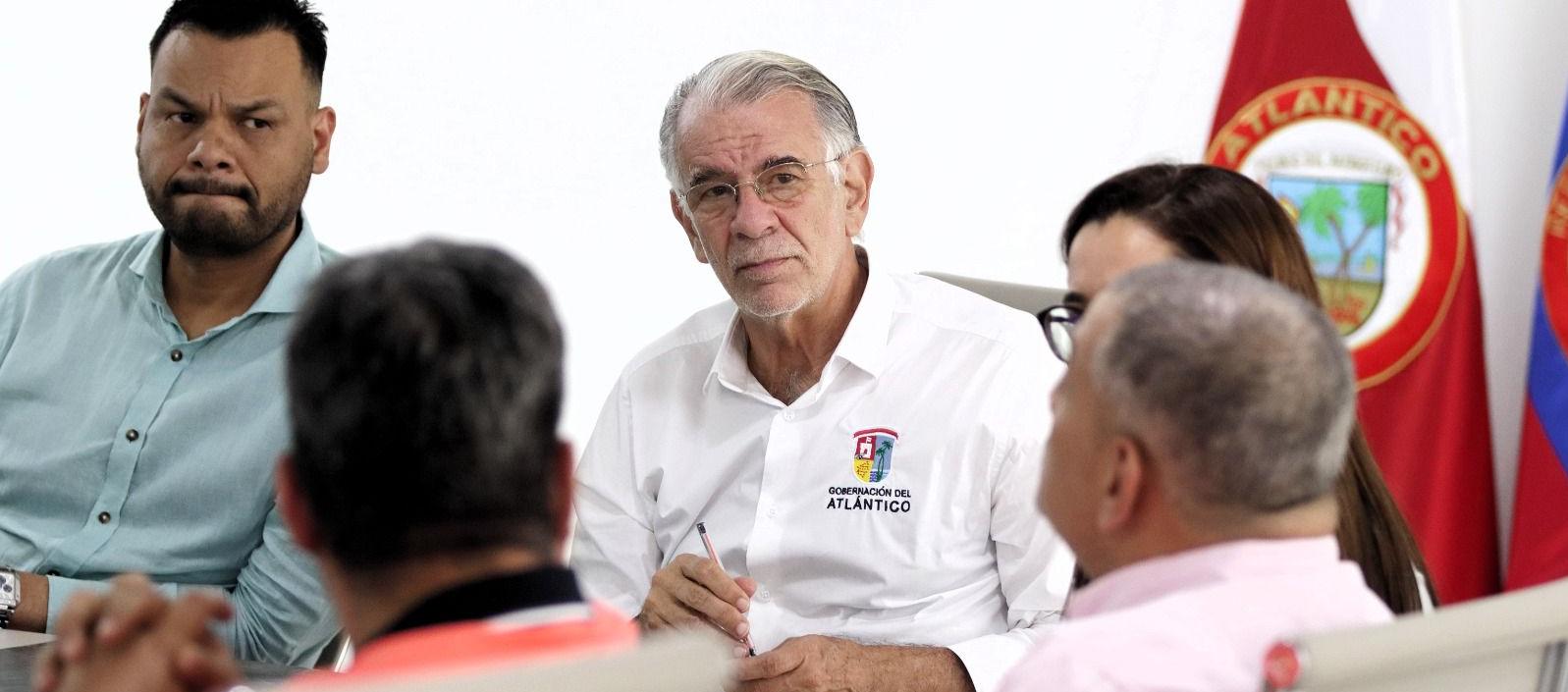 El gobernador del Atlántico en la reunión con Air-e y alcaldes 