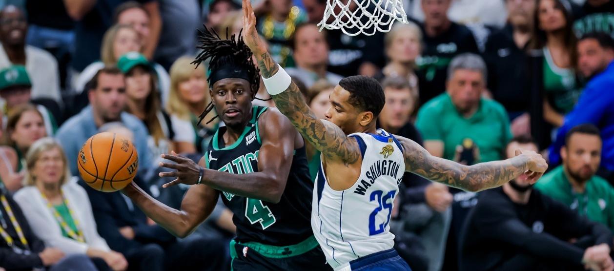 Los Celtics vencieron a Mavericks