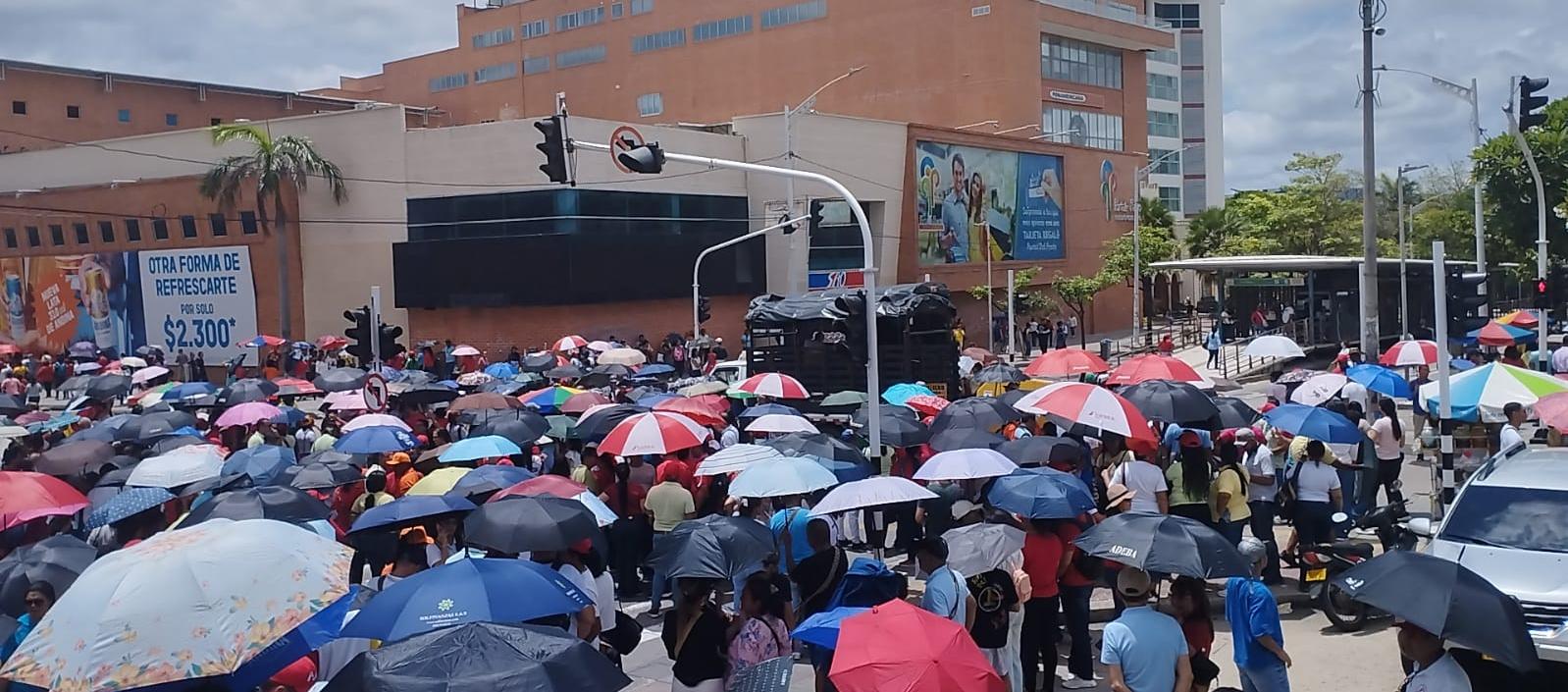 Plantón en la Plaza de la Paz.