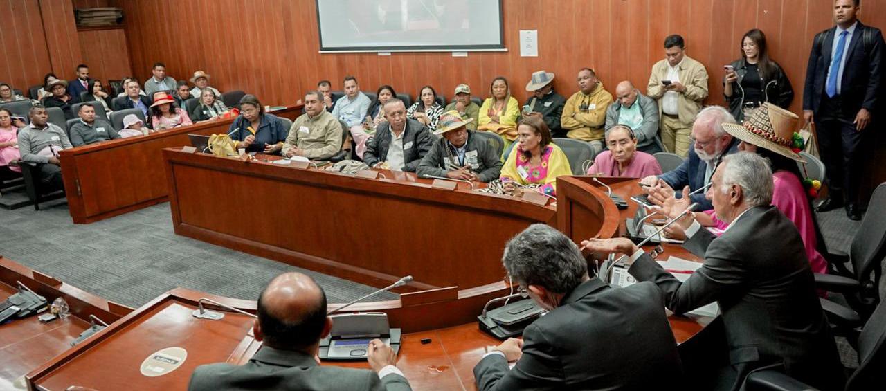 El Ministro de Salud, Guillermo Jaramillo, en la Comisión de Ética.