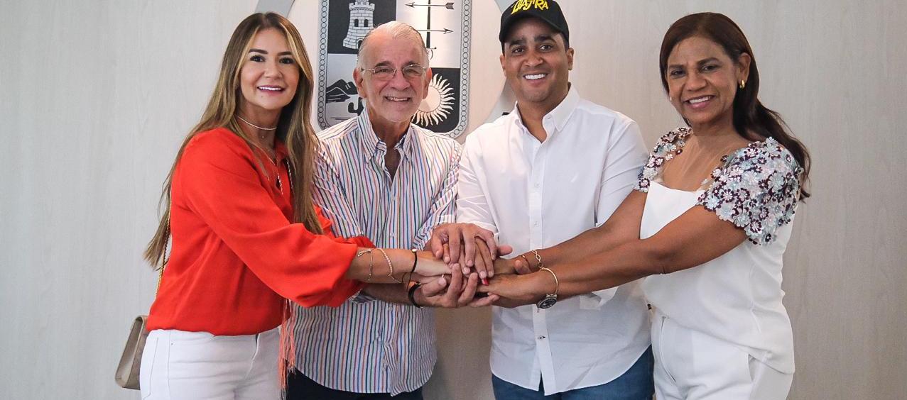 Elvia Milena Sanjuán, Eduardo Verano, Jairo Aguilar y Lucy García