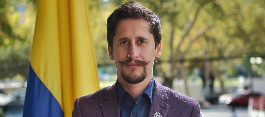 Sebastián Guanumen, oficialmente es embajador de Colombia en Chile.