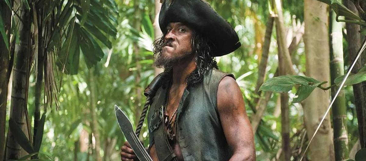 Tamayo Perry, surfista y actor.