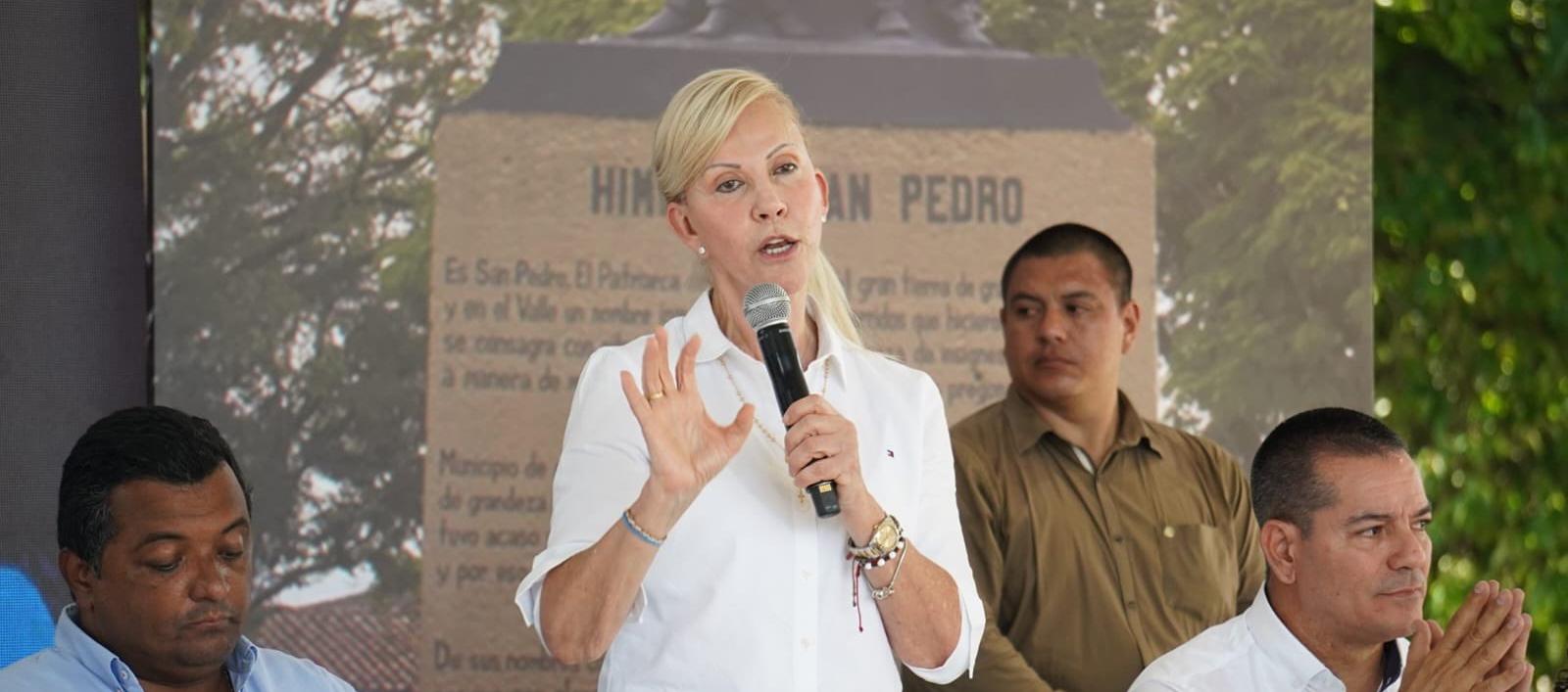 Dilian Francisca Toro, Gobernadora del Valle del Cauca.