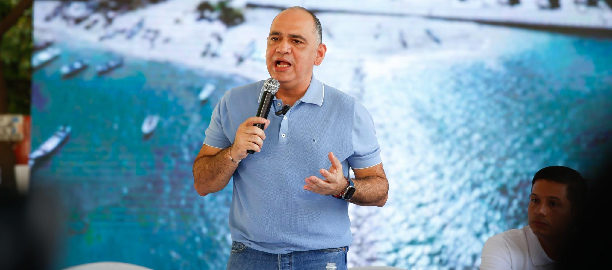 Carlos Pinedo Cuello, alcalde de Santa Marta