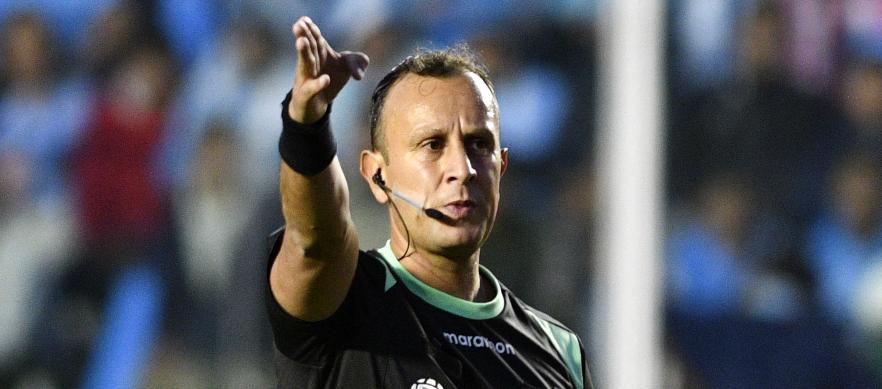 Darío Herrera, árbitro internacional argentino. 