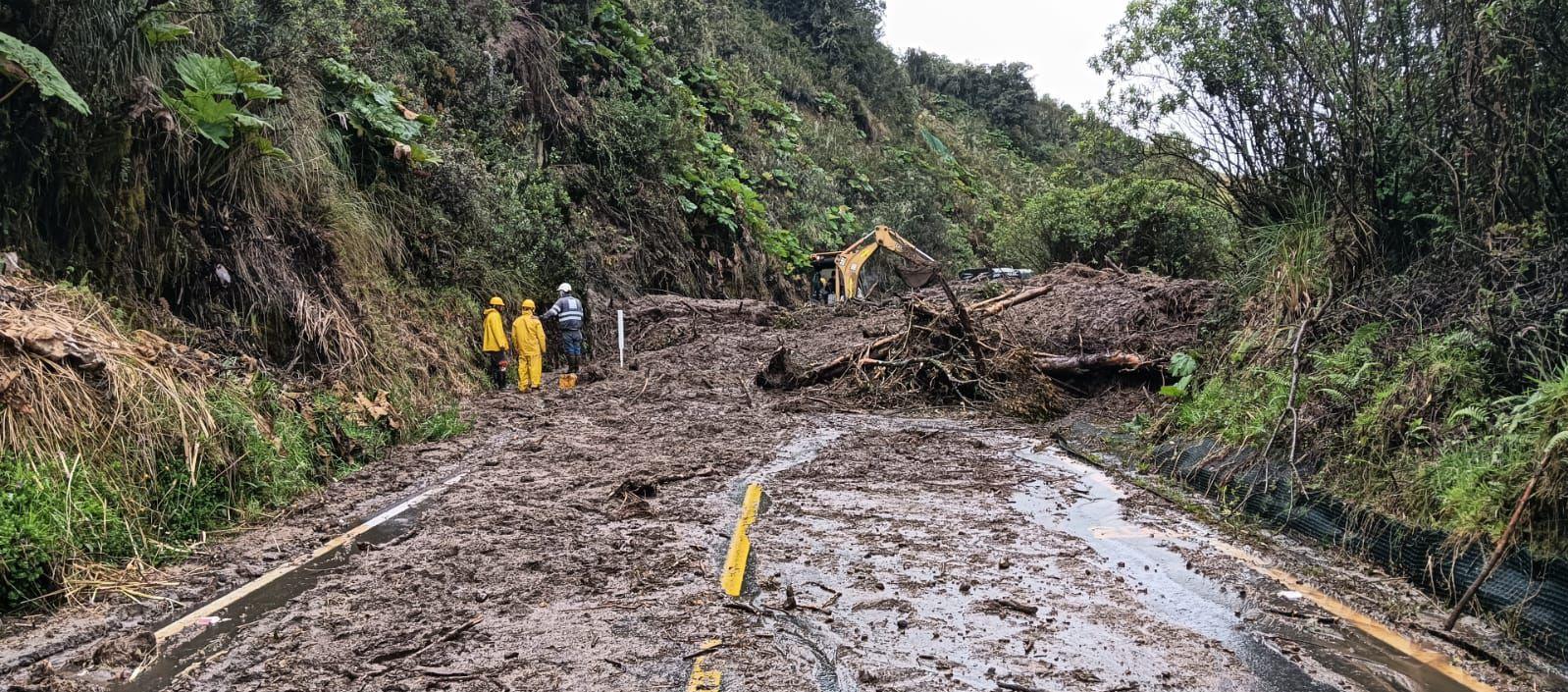 Derrumbe en el Parque Los Nevados.
