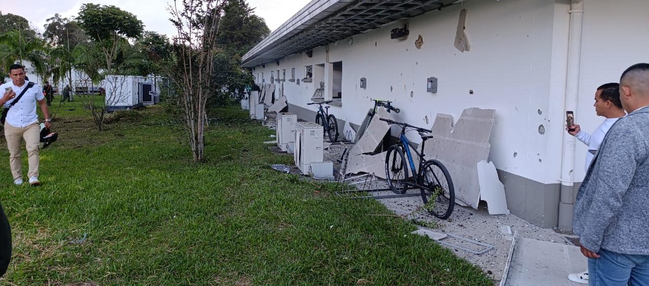 Estado en que quedó el complejo policial en Popayán