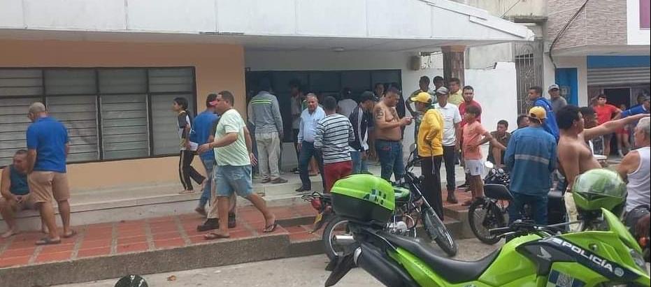 La Policía de Sabanalarga se hizo presente en el imueble en donde ocurrieron los hechos