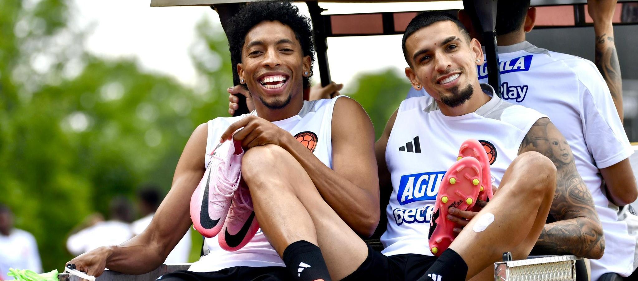 Johan Mojica y Daniel Muñoz, laterales de la Selección Colombia. 