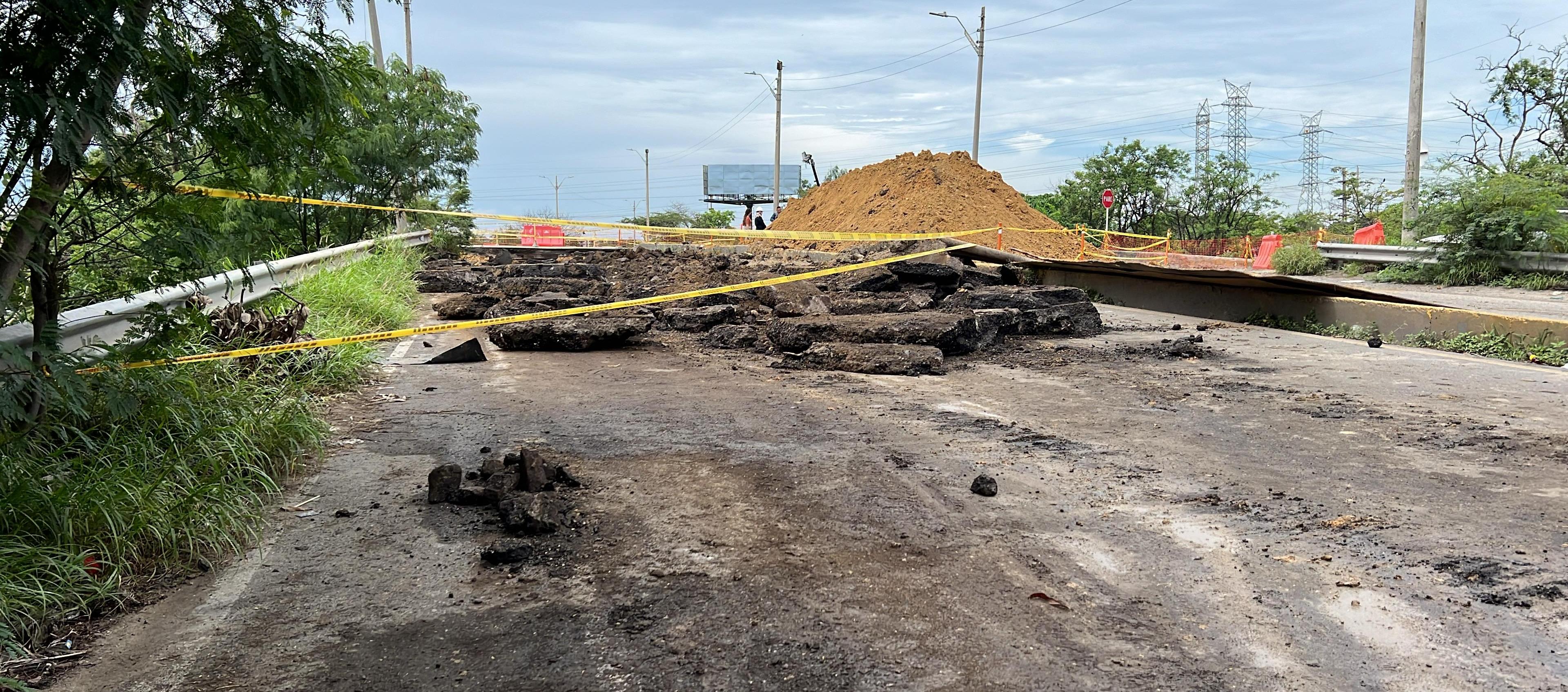 Cierre del puente Simón Bolívar en la calle 30.