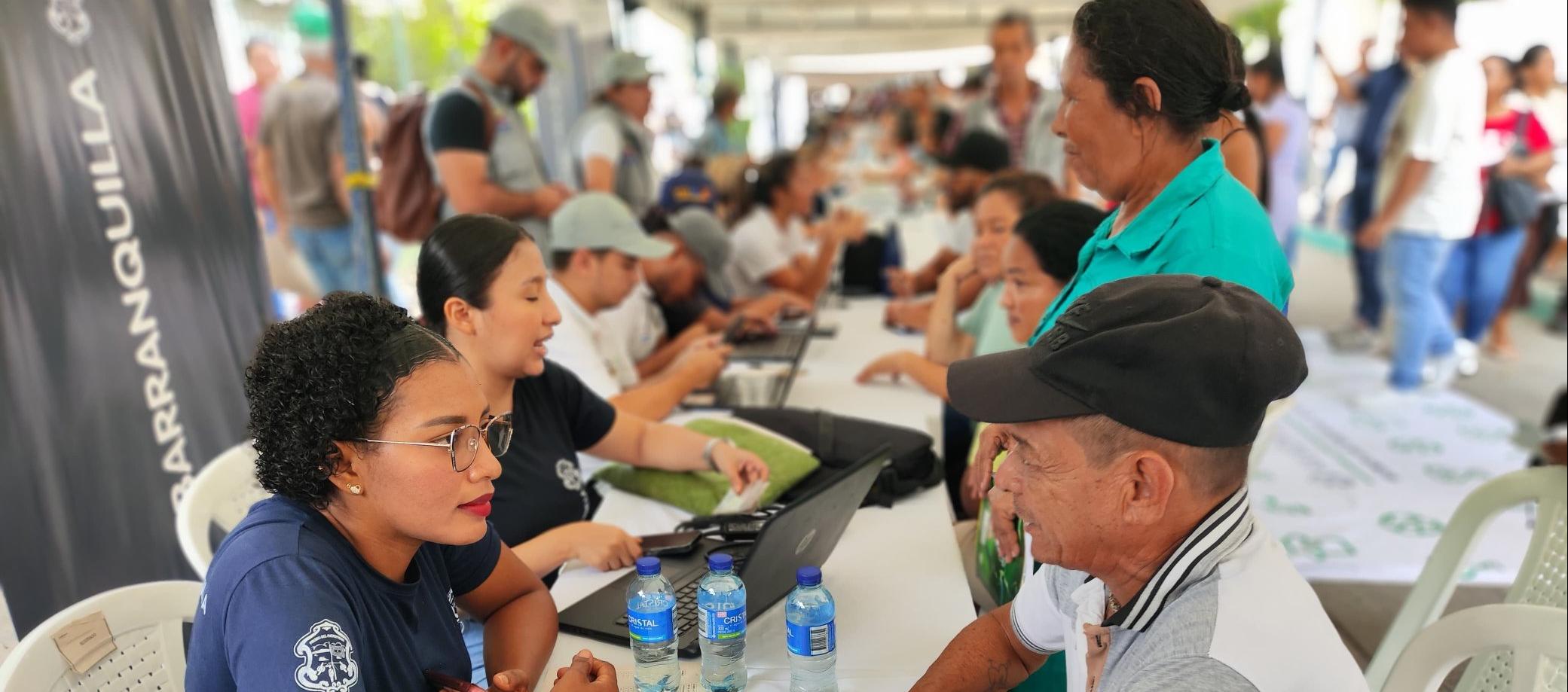 Todos los moradores de Villas de San Pablo pueden acceder a la oferta de la Alcaldía en 'Vamos pa´l barrio'