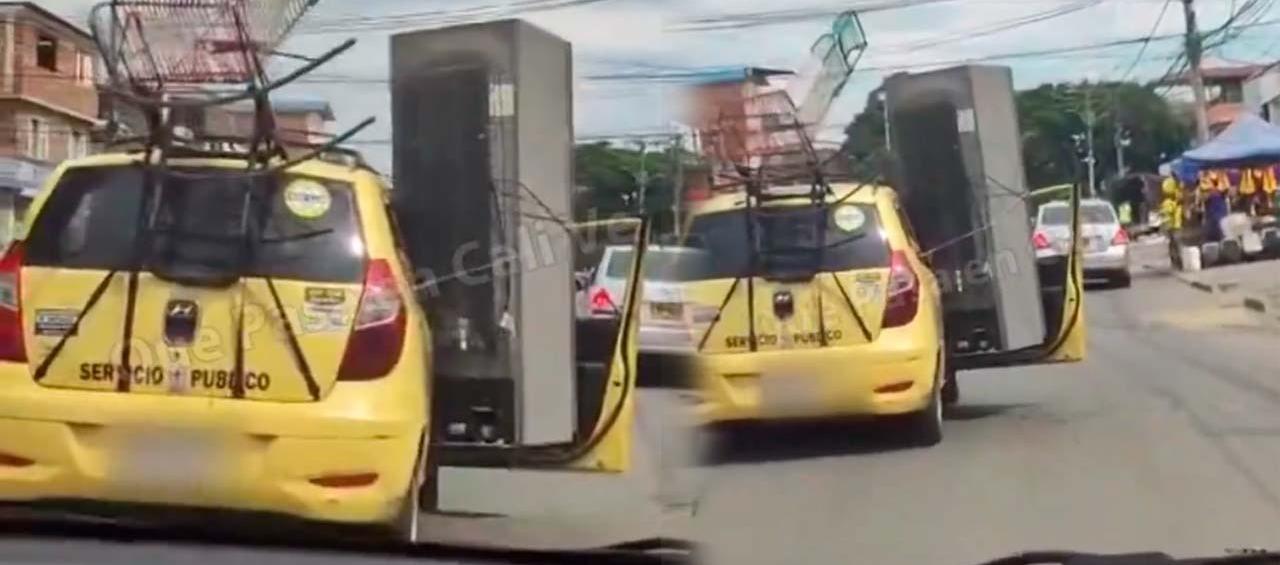Nevera en la puerta de un taxi