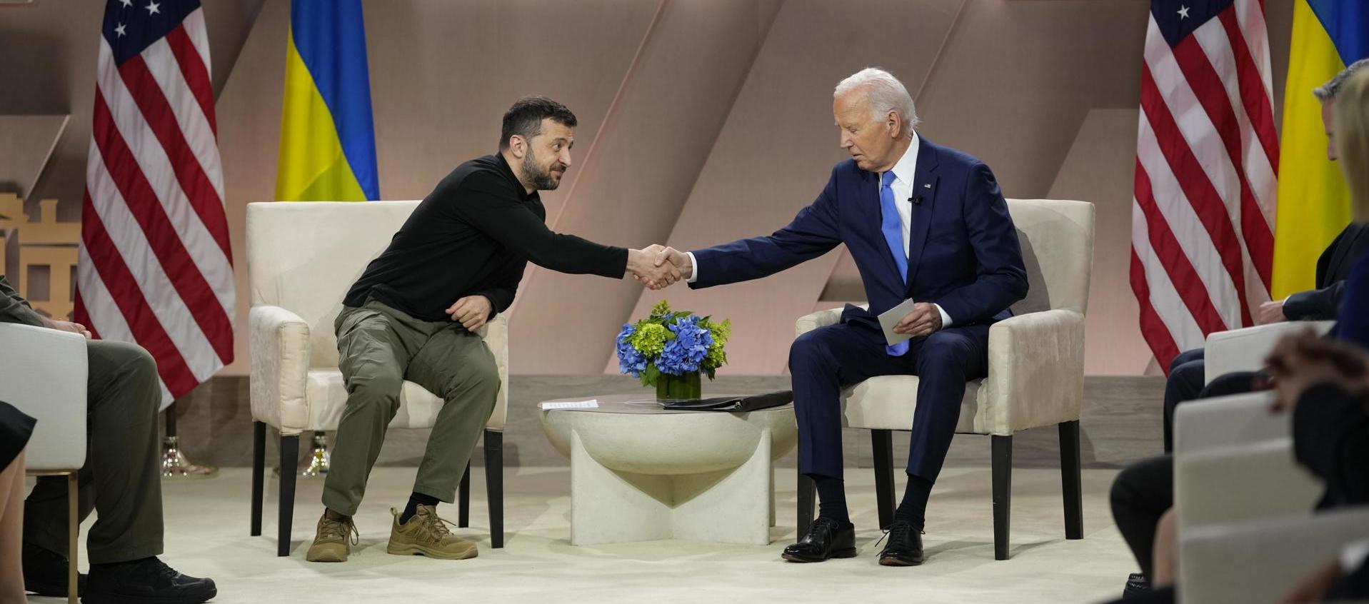 Biden y Zelenski en la reunión.