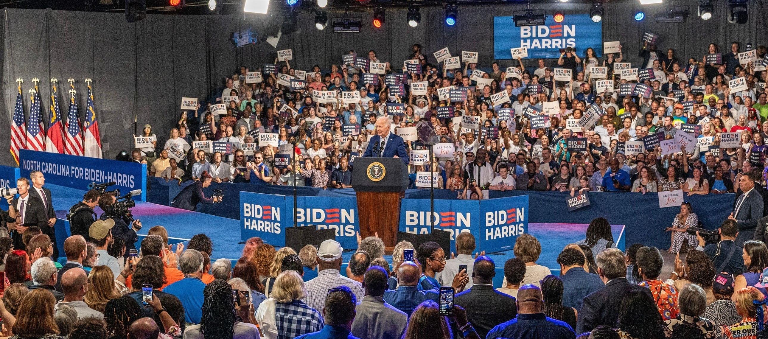 Biden en un encuentro con demócratas