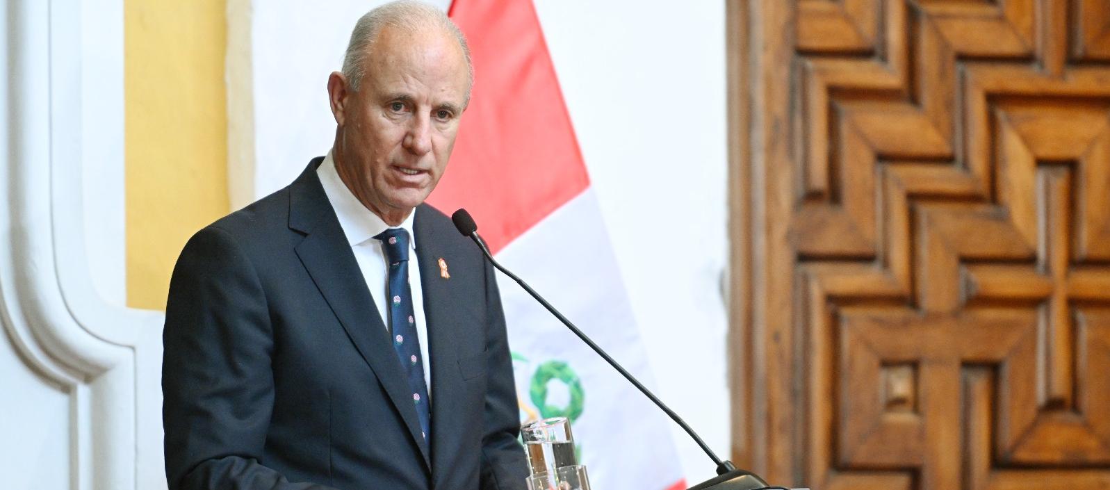 El canciller peruano, Javier González-Olaechea.