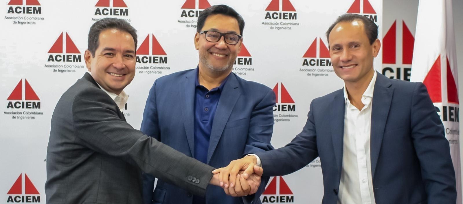 Carlos Cante, presidente de Fenalcarbón; Daniel Medina, presidente de Aciem, y Alejandro Castañeda, presidente de Andeg.