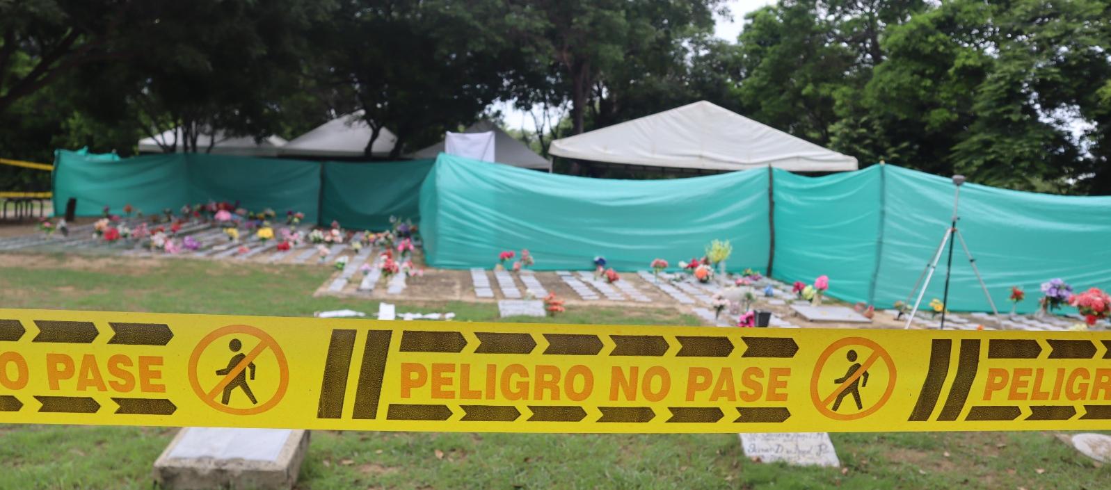 Los cuerpos fueron exhumados del cementerio Jardines del Ecce Homo de Valledupar. 