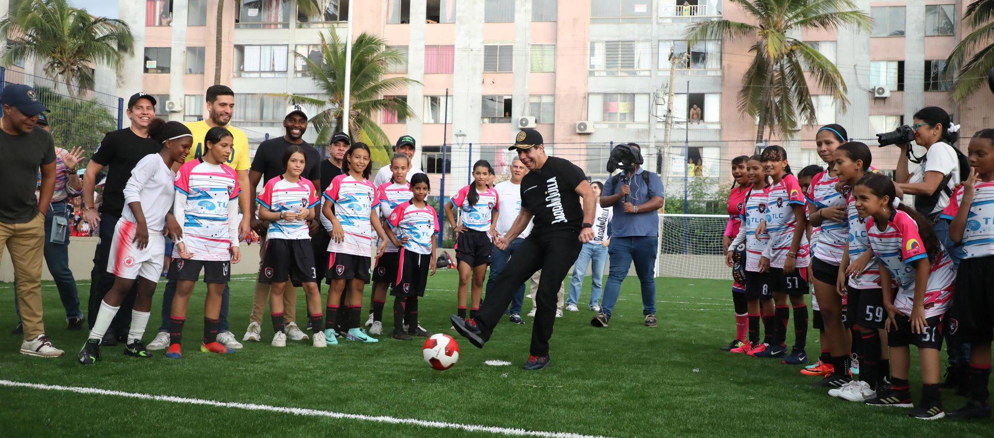 Alcalde Alejandro Char en la inauguración.