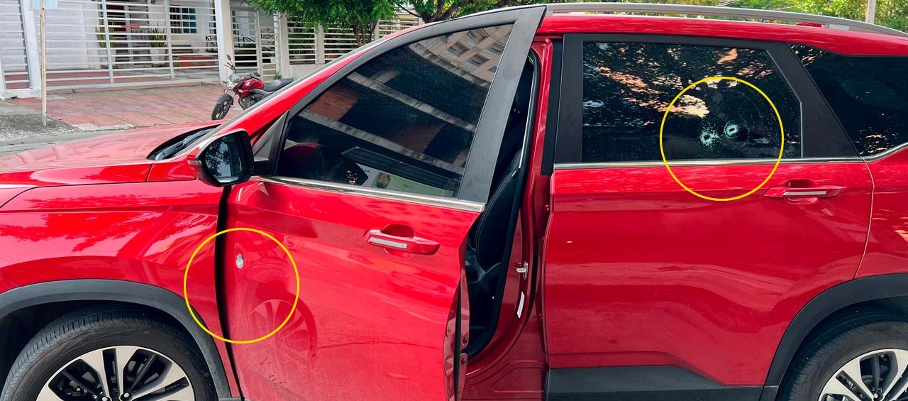 Así quedó la camioneta tras ser impactada