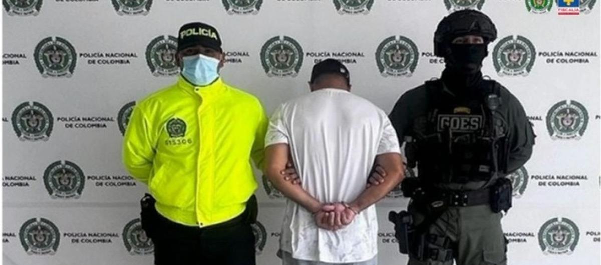 Fue capturado en compañía de tres civiles. 