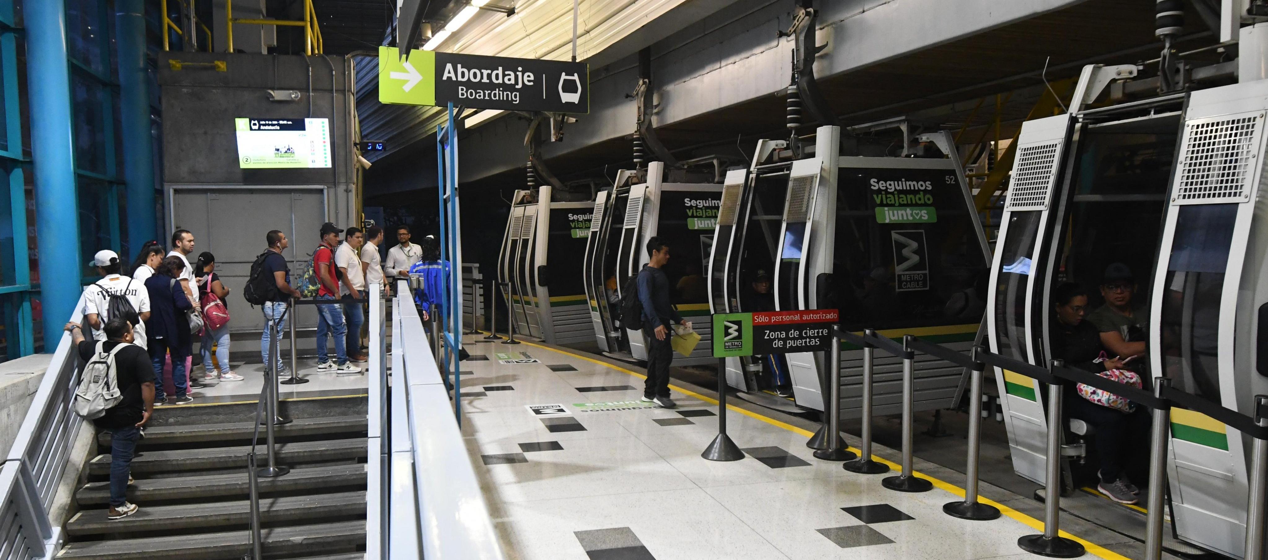Línea K del Metrocable de Medellín entrando en funcionamiento. 