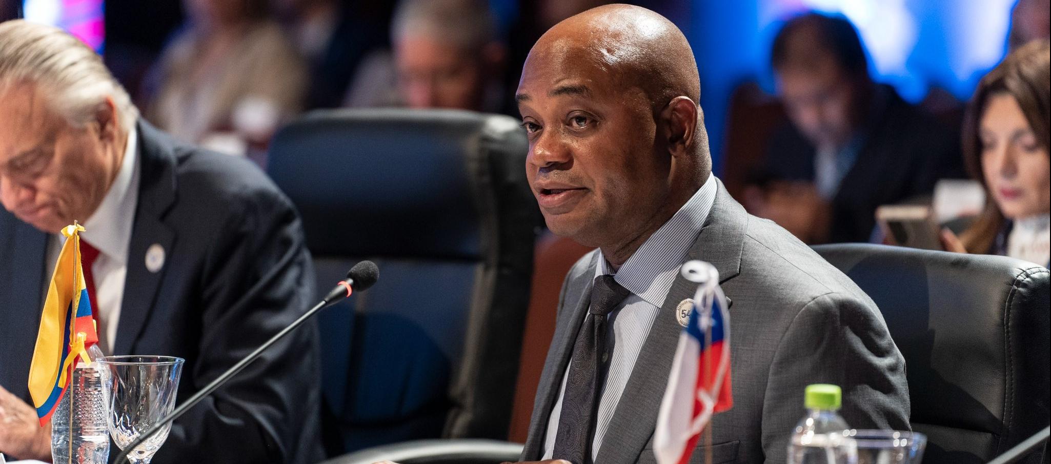 El Canciller colombiano, Luis Gilberto Murillo.