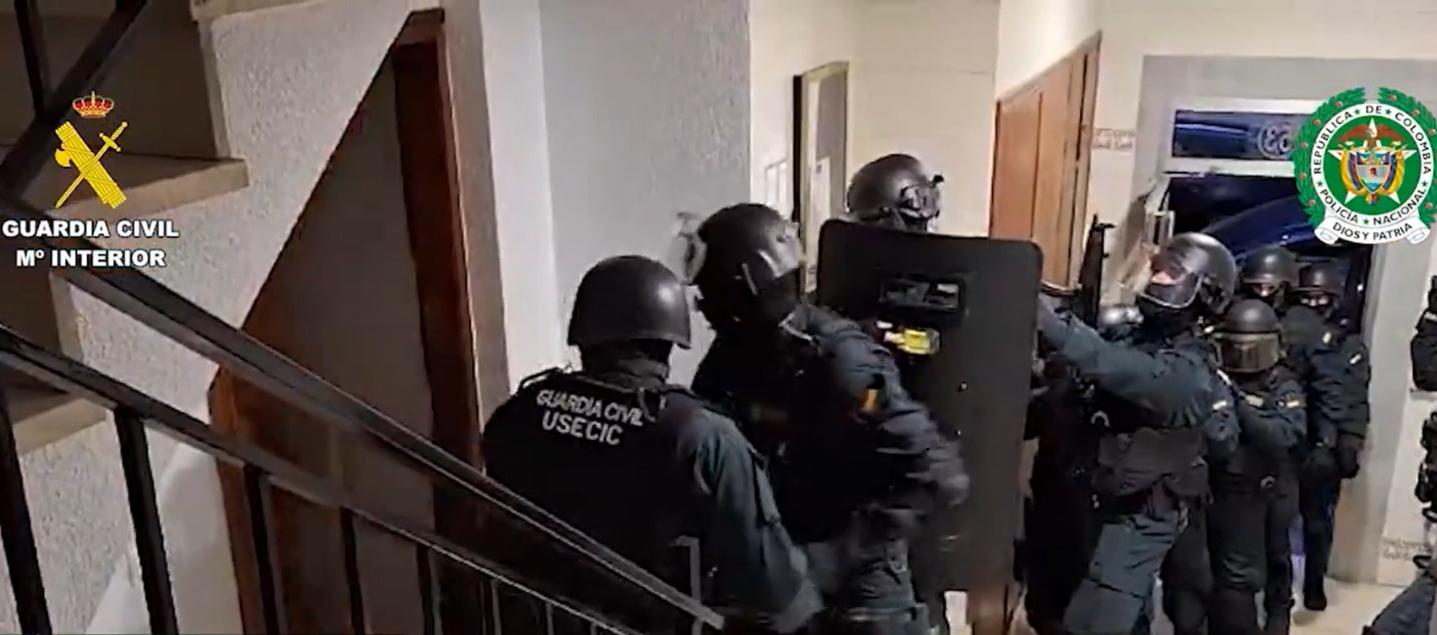Imagen del operativo de la Guardia Civil.