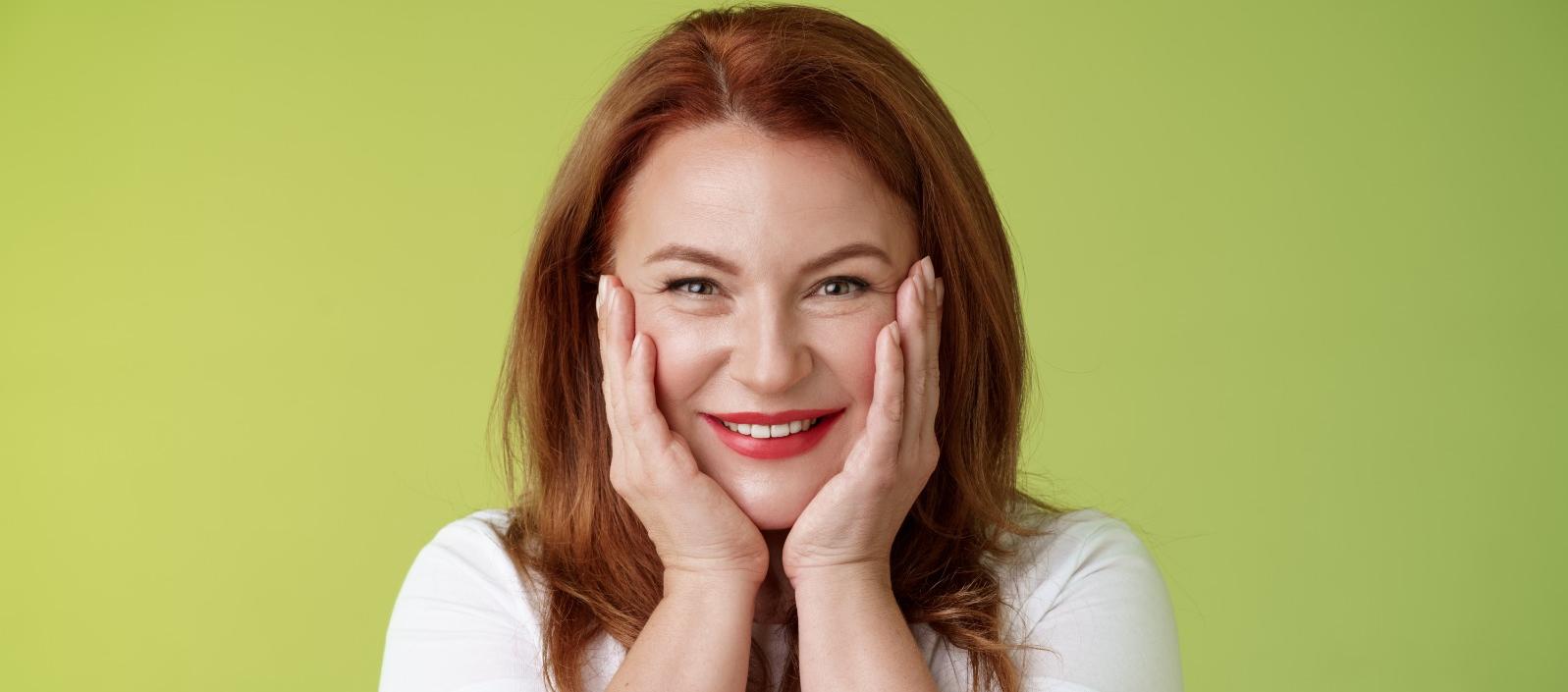 ¿Una persona se puede "poner" o "colocar" roja?