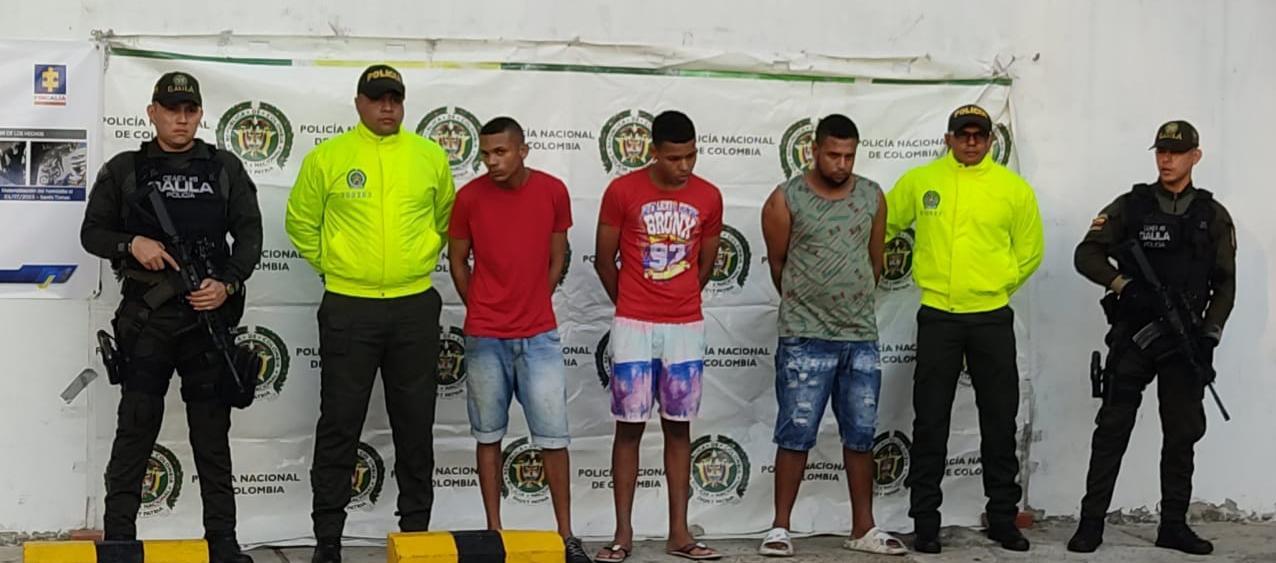 Gustavo Padilla Arias, alias 'Hueso'; Julio Adrián Durán Bornacelly, alias 'Caracas; y Karim Daniel Chirino. 