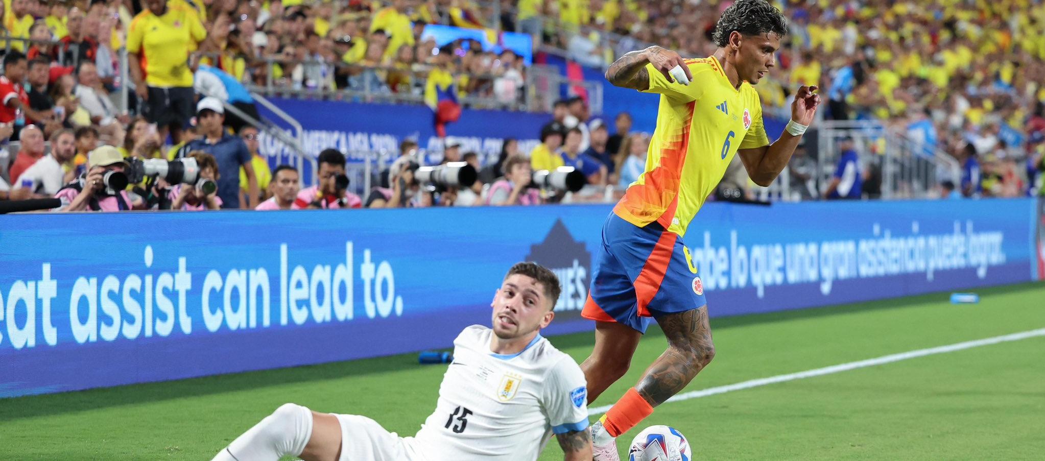 Federico Valverde después del enganche de Richard Ríos.