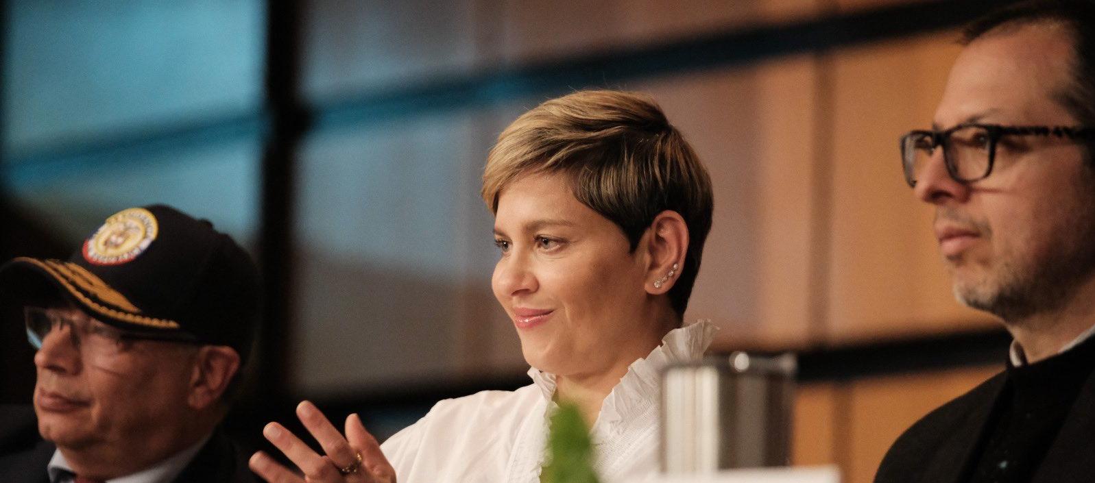 La primera dama, Verónica Alcocer.