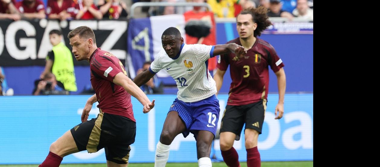 El disparo de Randl Kolo Muani que terminó en el fondo de la red de Bélgica. 