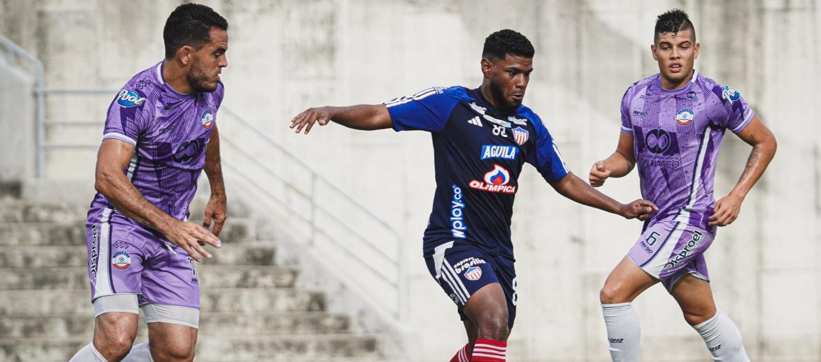 Roberto Hinojoza, autor del primer gol de Junior. 