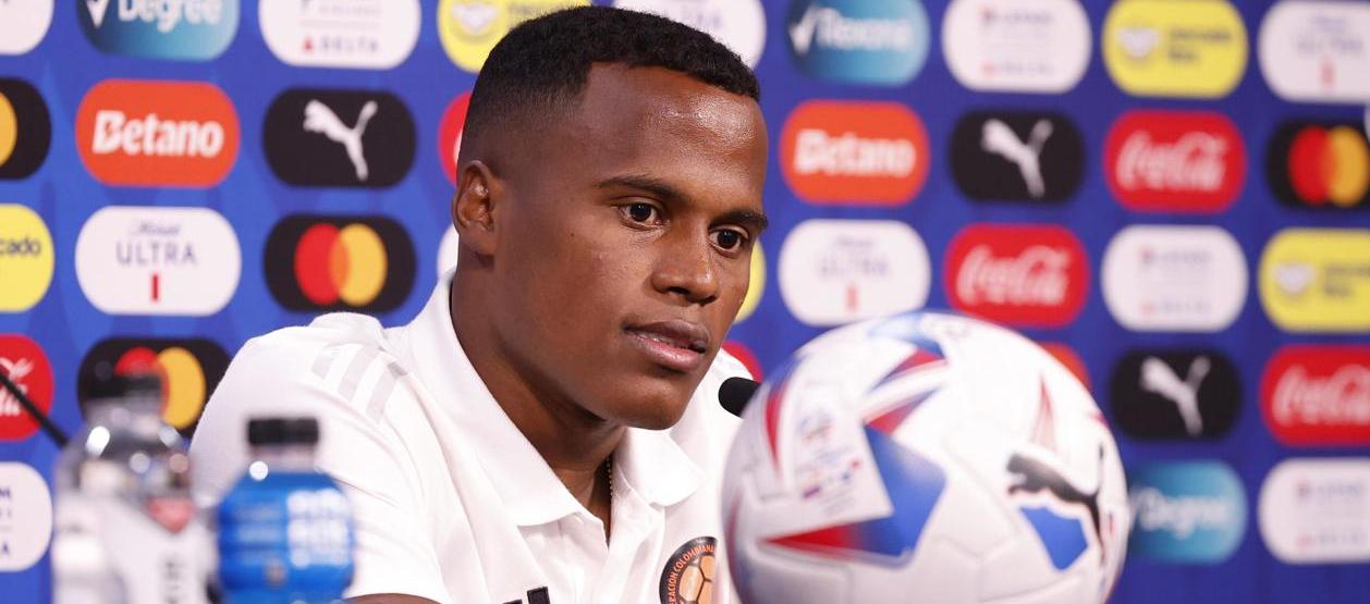 Jhon Arias en la rueda de prensa previa al encuentro de este sábado contra Panamá.